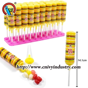 bánh hamburger hình chai bên trong kẹo đậu thạch
