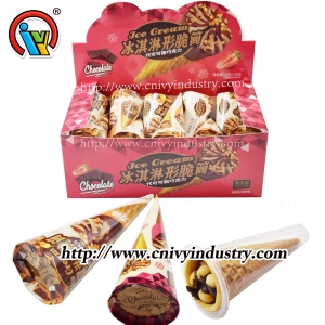 Kem hình bánh quy sô cô la với mứt