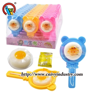 kẹo bánh pudding trứng luộc với kẹo popping
